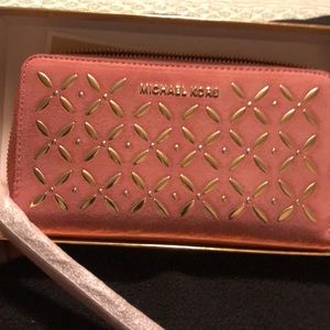 Micheal Kor wallet